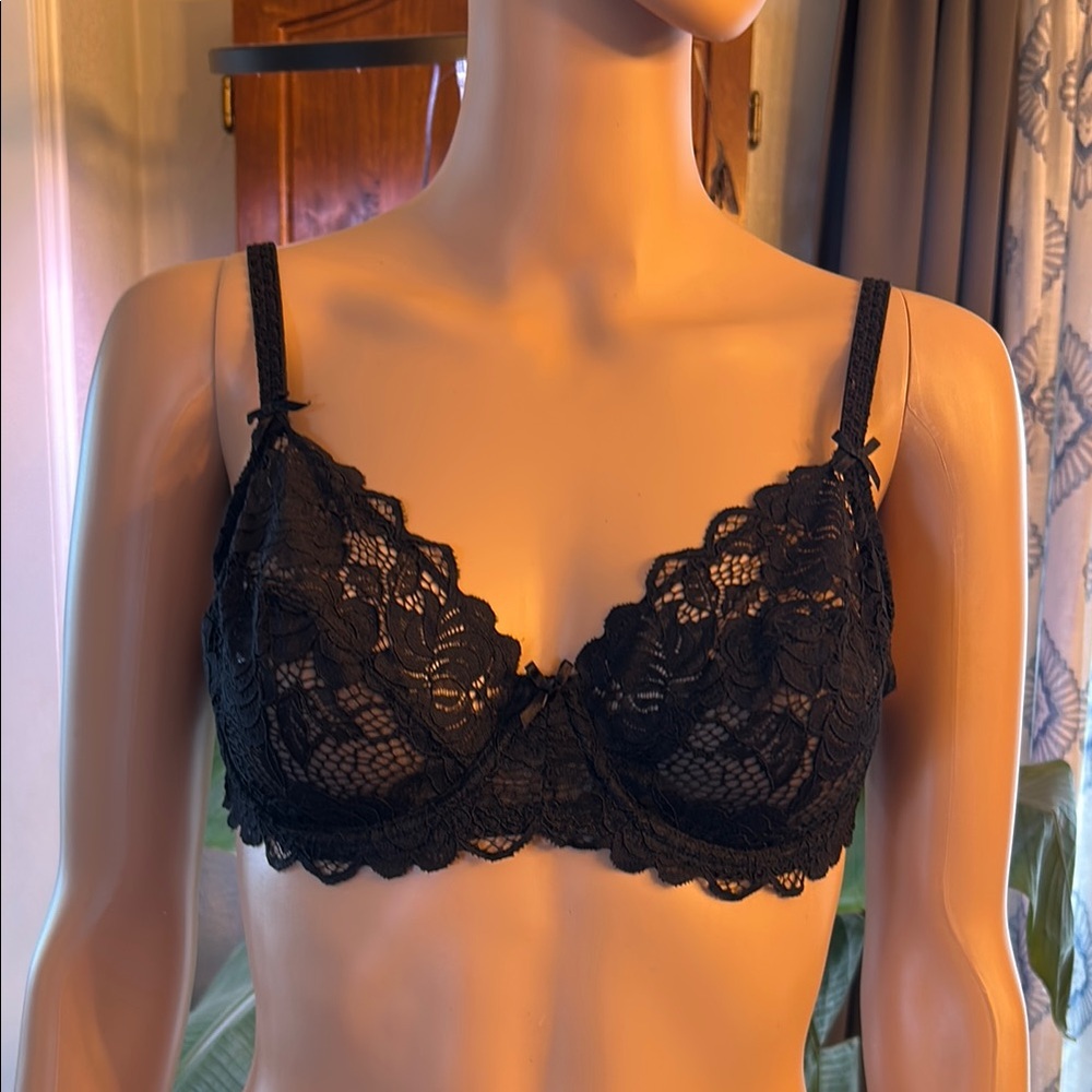 Elegant Black Lace Bra